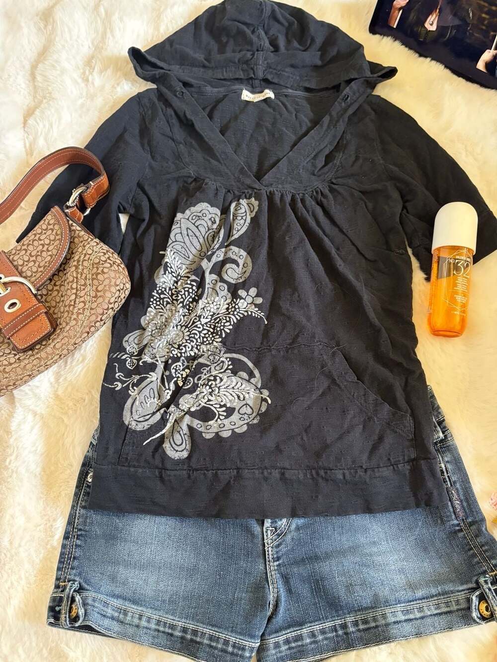 Warehouse One Hooded T-Shirt Size M Black Floral Graphic